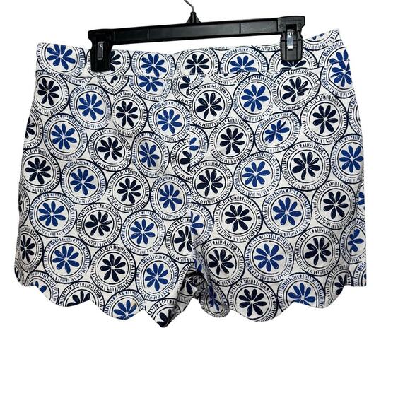 Mudpie Serena Scallop Shorts with zipper side. Blue. Size M. - Picture 3 of 7